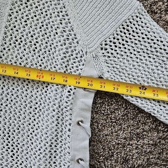 Curio's Vintage Women's White Sweater - Picture 10 of 13